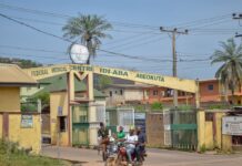 Sun yi wa likita dukan kawo wuƙa saboda ‘yar uwarsu ta rasu a Asibiti