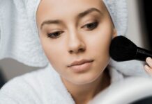 Yadda za a magance fitowar gemu a fuskar mace