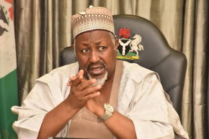 Ministan tsaron Najeriya ya ba da umarnin a kamo masa Bello Turji a duk inda yake Ministan tsaron Najeriya ya ba da umarnin a kamo masa Bello Turji a duk inda yake