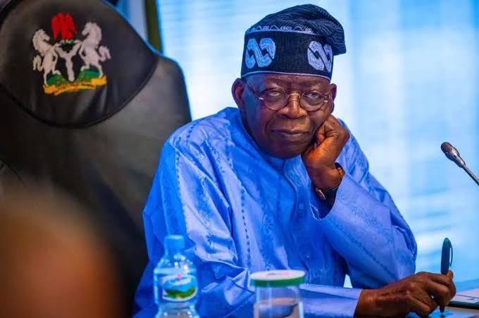 'Yan Najeriya sun bayyana damuwa kan bashin da Tinubu ke shirin ciwo wa 'Yan Najeriya sun bayyana damuwa kan bashin da Tinubu ke shirin ciwo wa