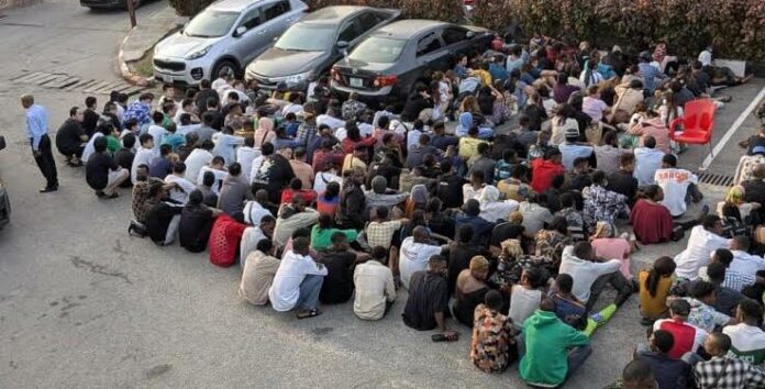 EFCC a Legas ta kama ‘yan damfara 792