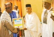 Jaridar Almizan ta karrama Dakta Yusuf Ali, Farfesa Gwarzo, Media Trust, Ibrahim Musa da Mawaƙi Saƙafa Potiskum Jaridar Almizan ta karrama Dakta Yusuf Ali, Farfesa Gwarzo, Media Trust, Ibrahim Musa da Mawaƙi Saƙafa Potiskum