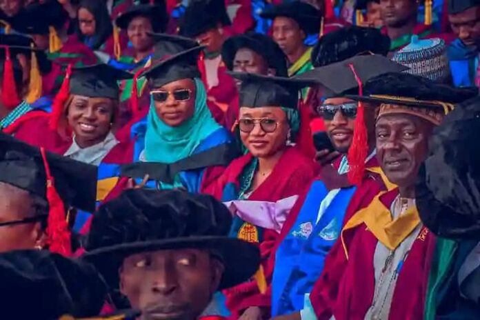 Jami'ar Ahmadu Bello Zariya ta yi bikin yaye ɗalibai kashi na 44