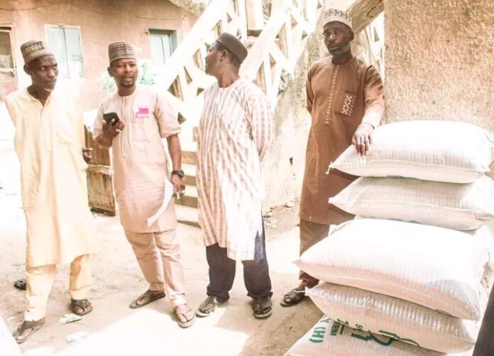 Shaikh Zakzaky ya raba kayayyakin abinci ga mabuƙata a Zariya