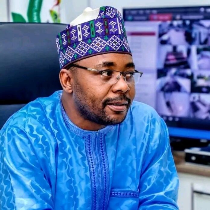 Hukumar yaƙi da cin hanci da rashawa ta Kano ta kama wasu jami'an gwamnatin jihar kan zargin ɓatan naira miliyan 105