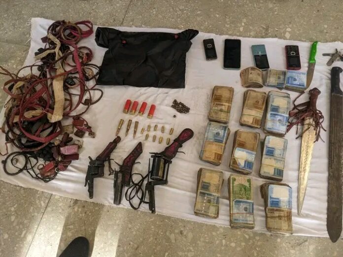 'Yansanda a Kano, sun kama 'yan bindiga suna ƙoƙarin sayen bindigar AK-47