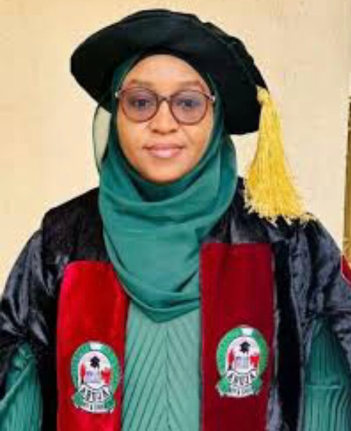 Farfesa ma fi ƙarancin shekaru a Yobe, ta farko da ta kammala digiri a jami'ar Harvard