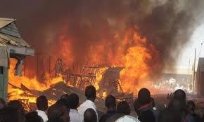 Gobara ta tashi a gidan mai sakamakon fashewar tanka a Neja Gobara ta tashi a gidan mai sakamakon fashewar tanka a Neja