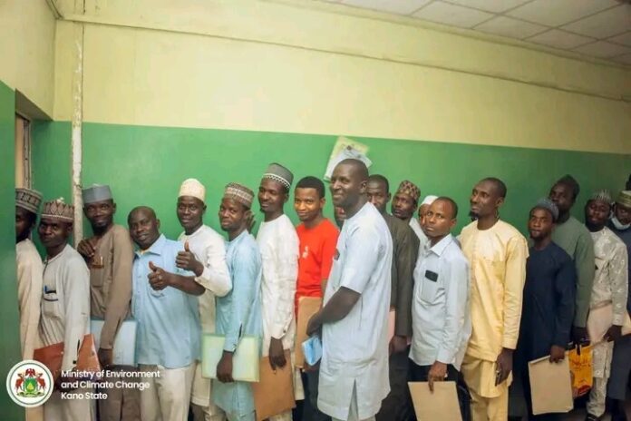 Gwamnatin Kano ta fara tantance ma'aikatan shara don biyan su haƙƙoƙinsu