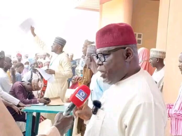 Sanata Ibrahim Bomai ya ƙaddamar da shirin bayar da tallafin karatu don inganta ilimi a Yobe ta Kudu (Hotuna)