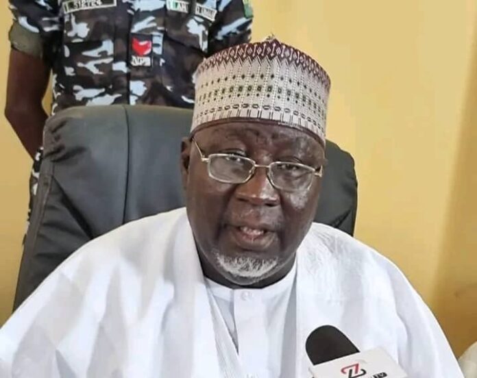 Shugaban hukumar zaɓen Bauchi Ahmed Makama ya rasu Shugaban hukumar zaɓen Bauchi Ahmed Makama ya rasu