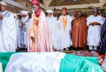 Shettima ya wakilci shugaba Tinubu wajen jana’izar Sarkin Zuru Shettima ya wakilci shugaba Tinubu eajen jana'izar Sarkin Zuru