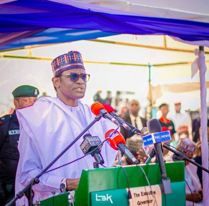 Gwamna Buni ya ƙaddamar da rabon buhunan hatsi 50,000 don tallafawa marasa galihu a Yobe