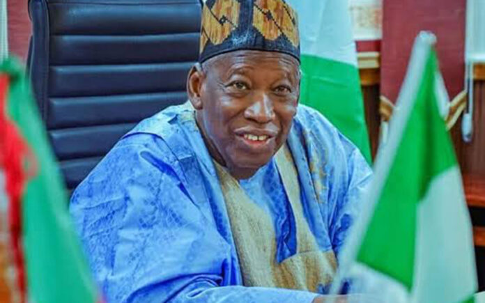 Ganduje ya karkatar da hannun jarin Kano zuwa kamfanin 'ya'yansa