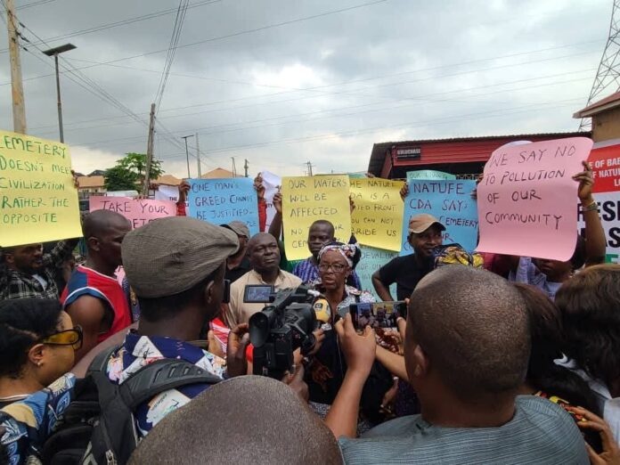 Zanga-zanga ta ɓarke akan ginin maƙabarta a Legas