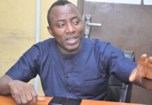 ‘Yansanda sun sake cafke Sowore bayan kotu ta ba da belinsa 'Yansanda sun sake cafke Sowore bayan kotu ta ba da belinsa