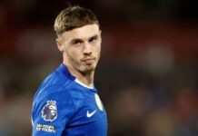 Ɗan wasan Chelsea, Palmer ya karya babban ɗan yatsan ƙafar sa sakamakon tuntuɓe da ƙofa Ɗan wasan Chelsea, Palmer ya karya babban ɗan yatsan ƙafar sa sakamakon tuntuɓe da ƙofa